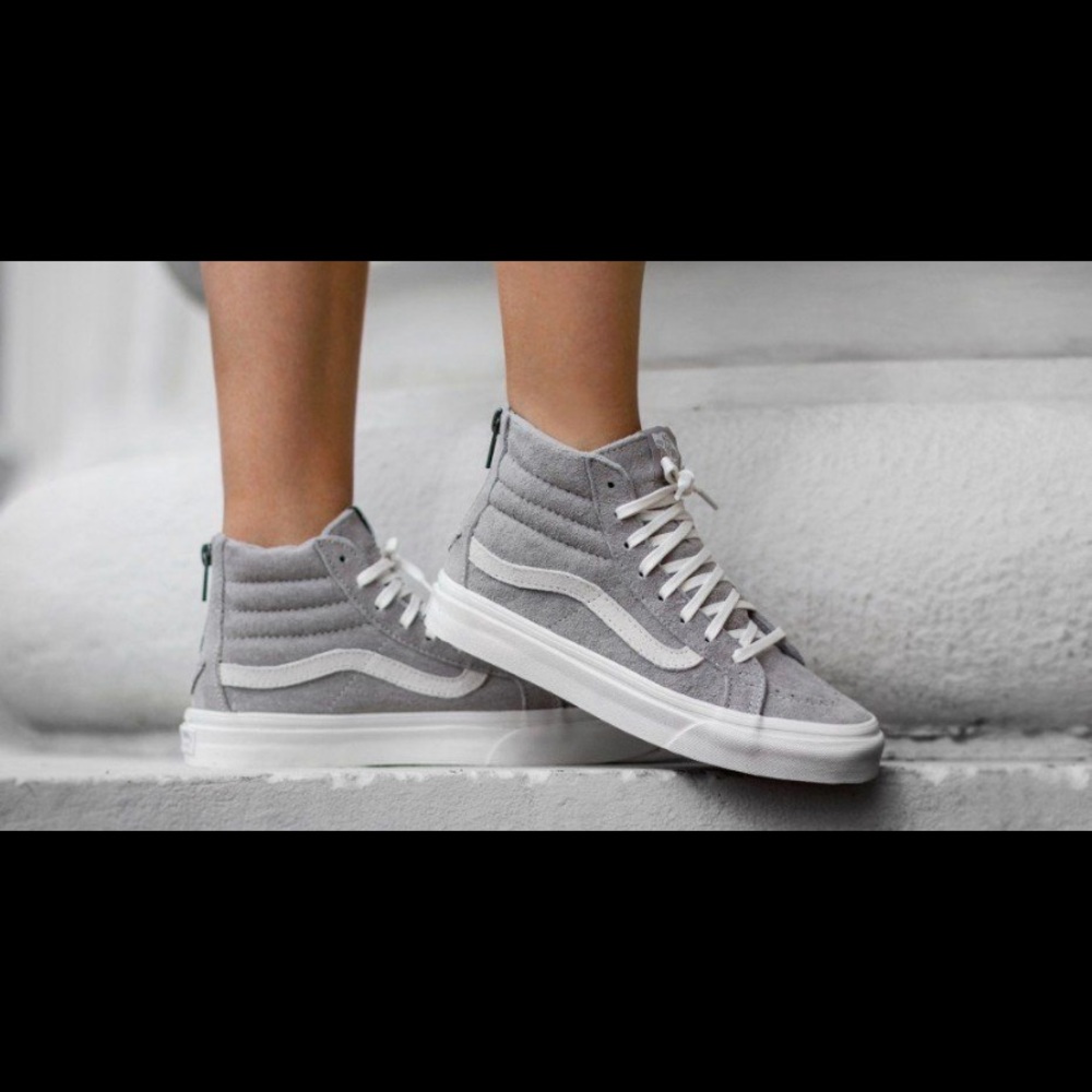 *Like New* High top Vans